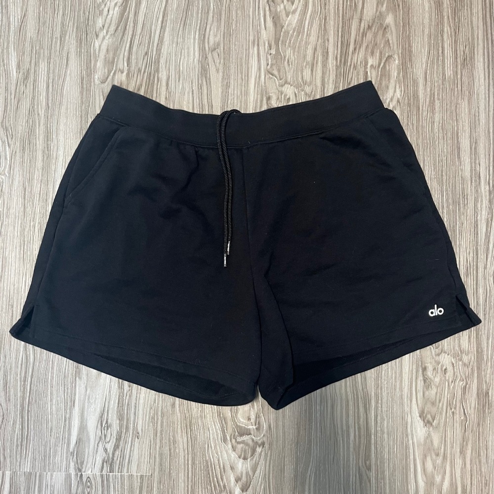 Alo Yoga Men Black Lounge Athletic Gym Running Shorts Small Drawstring Pockets